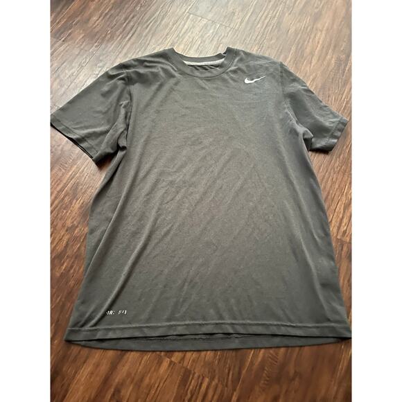 Nike Dri Fit mens medium shirt - Picture 1 of 3